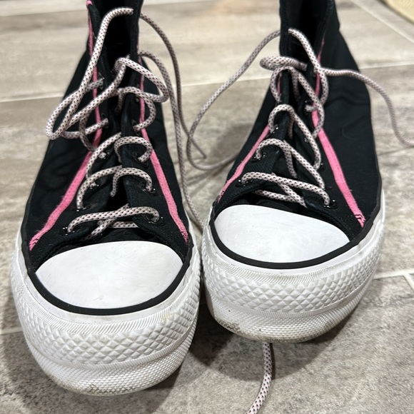 Black and Pink High-Top Converse Sneakers size 9.5 - Picture 2 of 6